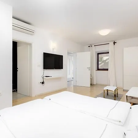 Apartment Anton *